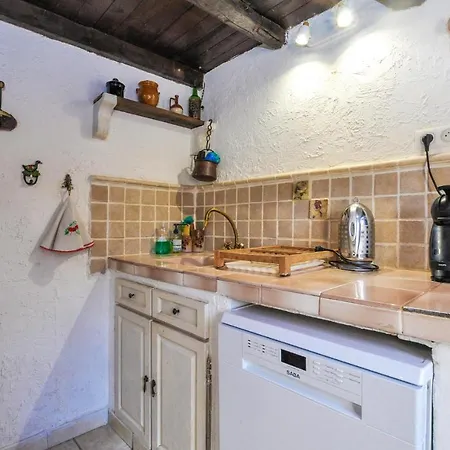 1 Bedroom Lovely In Holiday home