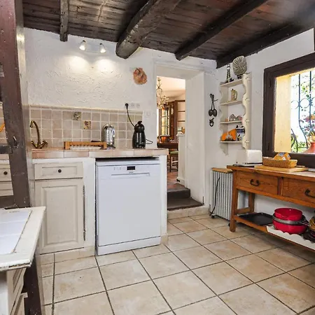 1 Bedroom Lovely In Holiday home